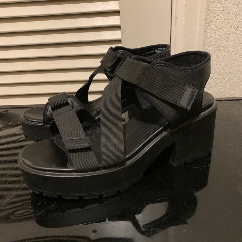 Vagabond Chunky Velcro Platform Sandals